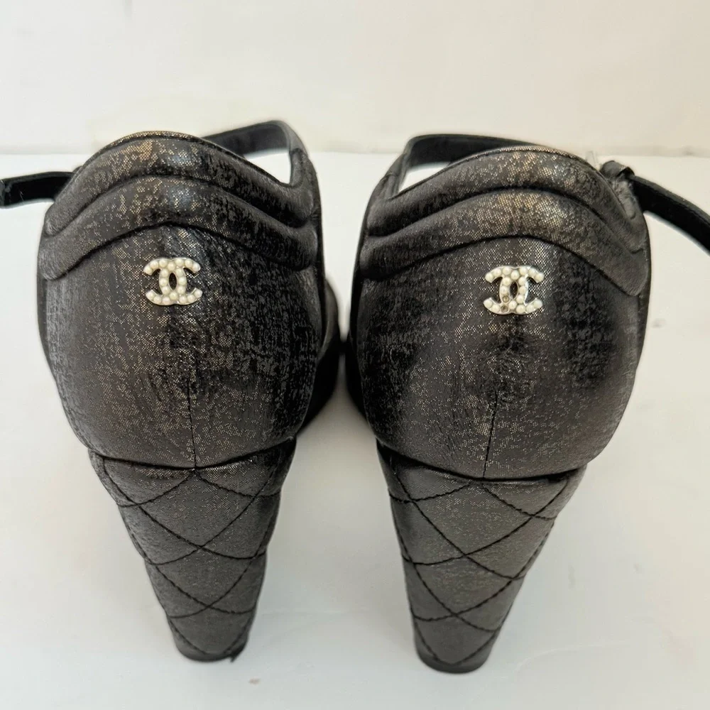 Chanel Black Gold Fantasy Lambskin Leather Quilted Wedge Sandals EU 39.5